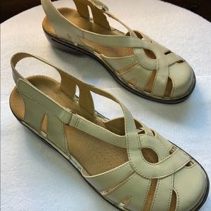 Clarks Active Air Fisherman’s Leather Sandal